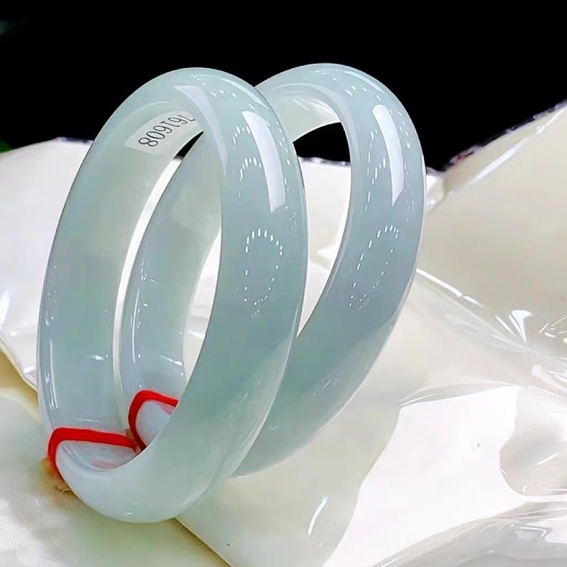 Lighting - Old Mine Icy Burmese Bracelet, Light